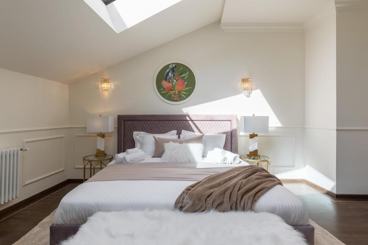 Holt Old Town Luxury Suites 부쿠레슈티 외부 사진