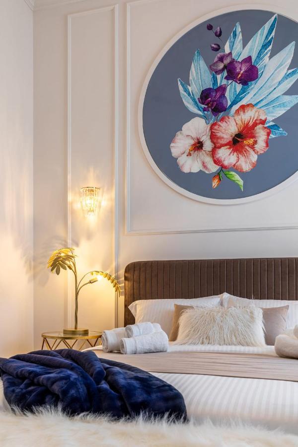 Holt Old Town Luxury Suites 부쿠레슈티 외부 사진