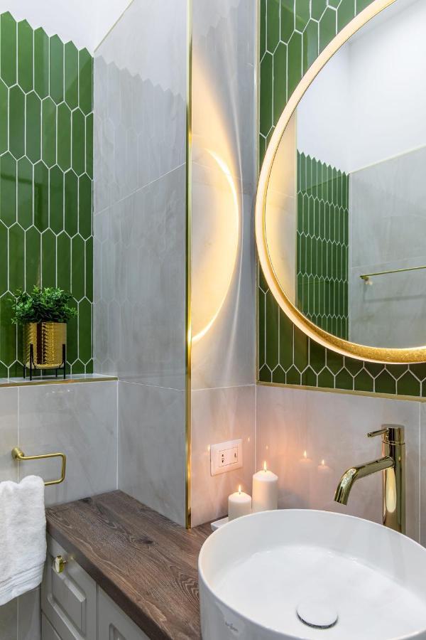 Holt Old Town Luxury Suites 부쿠레슈티 외부 사진