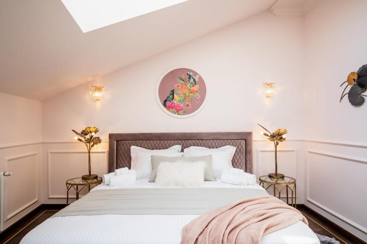 Holt Old Town Luxury Suites 부쿠레슈티 외부 사진