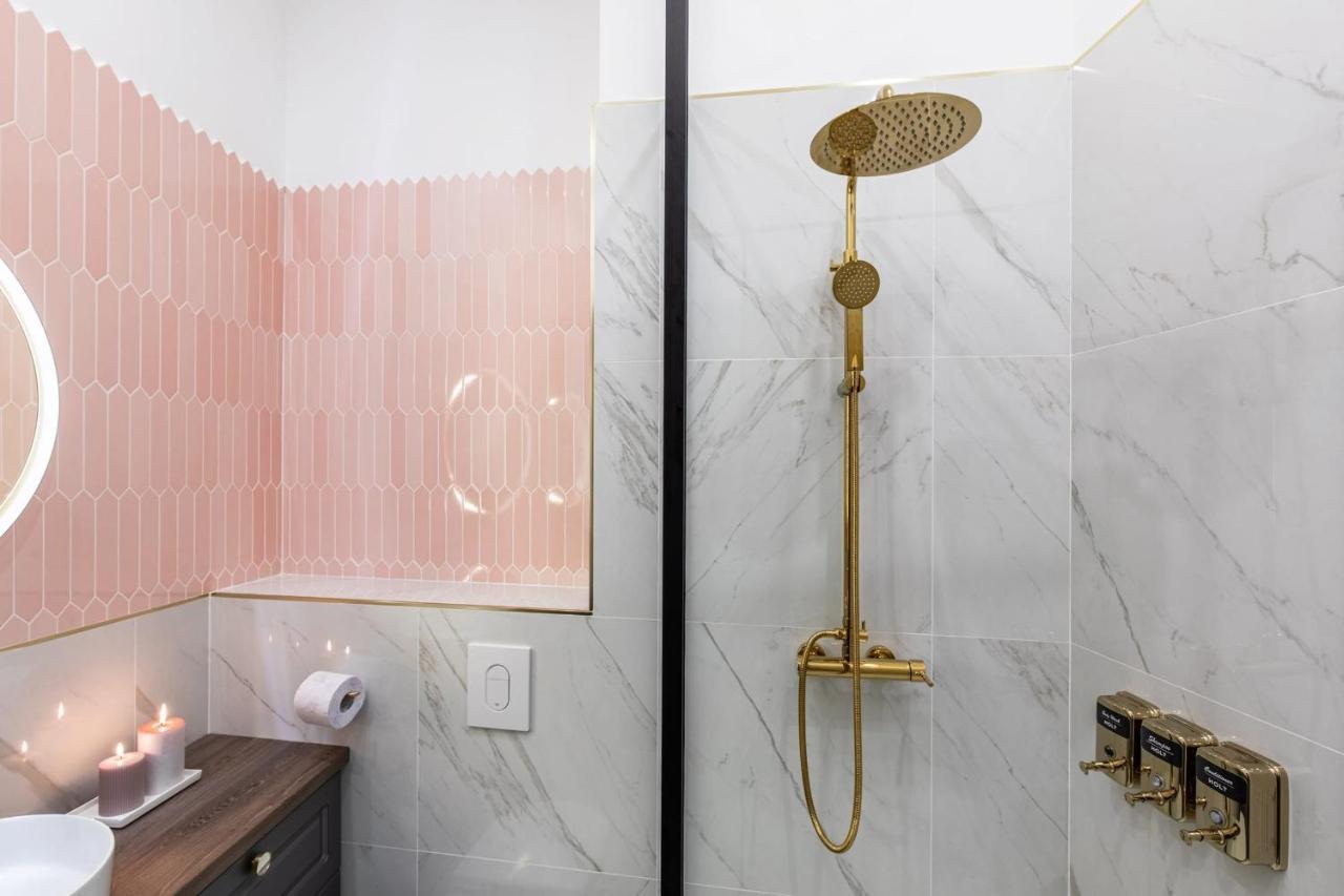 Holt Old Town Luxury Suites 부쿠레슈티 외부 사진