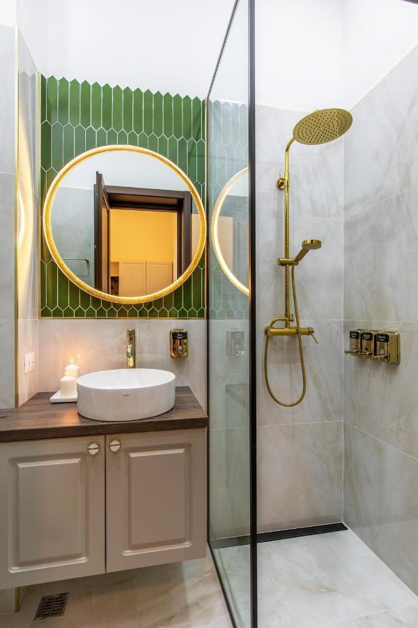 Holt Old Town Luxury Suites 부쿠레슈티 외부 사진